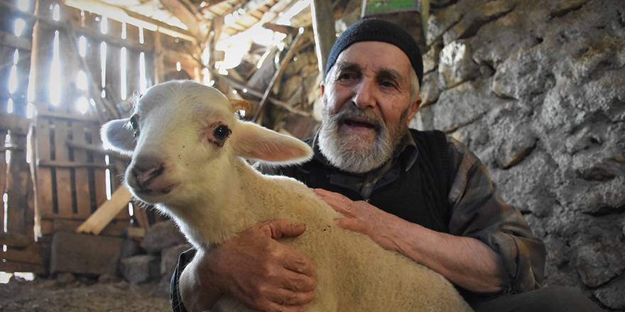 Mustafa Dede gözünden sakındığı eşine hasretini anlattı 8