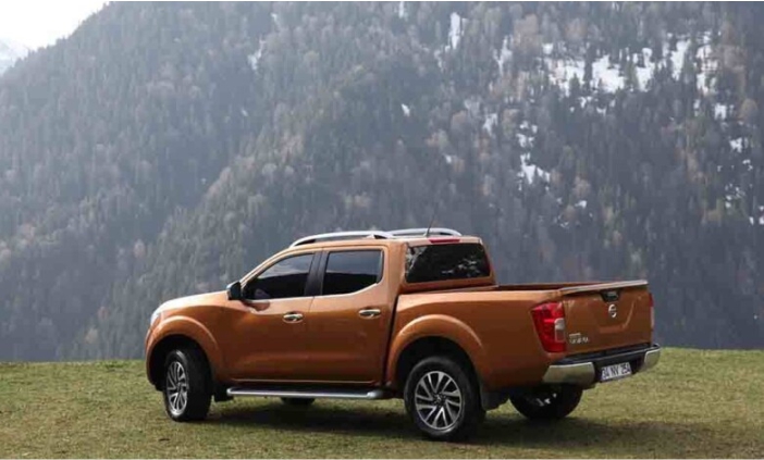 2017 model Nissan Navara marka araç icradan satılacak.