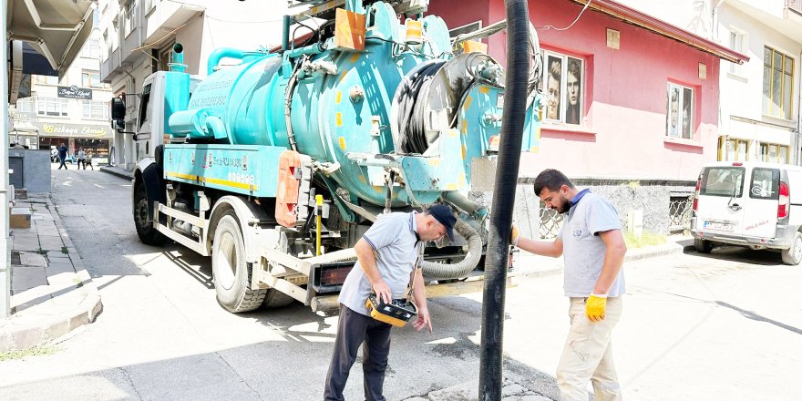 Bozüyük'te Kanalizasyon Hatları Temizleniyor