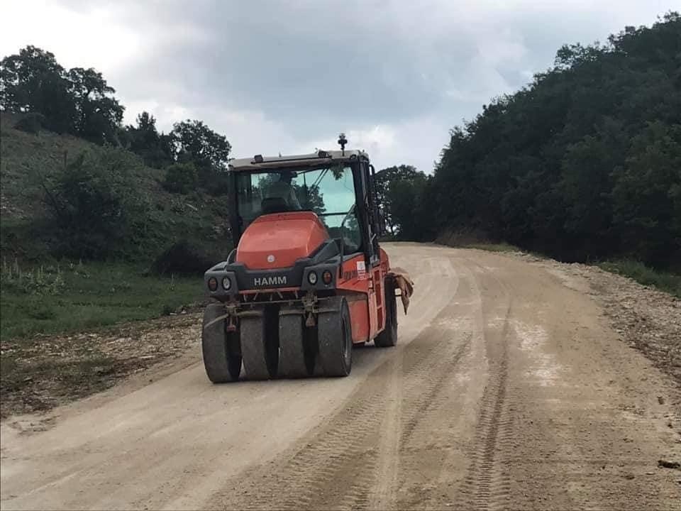 BOZALAN KÖYÜ'NÜN YOLU ASFALTLANIYOR