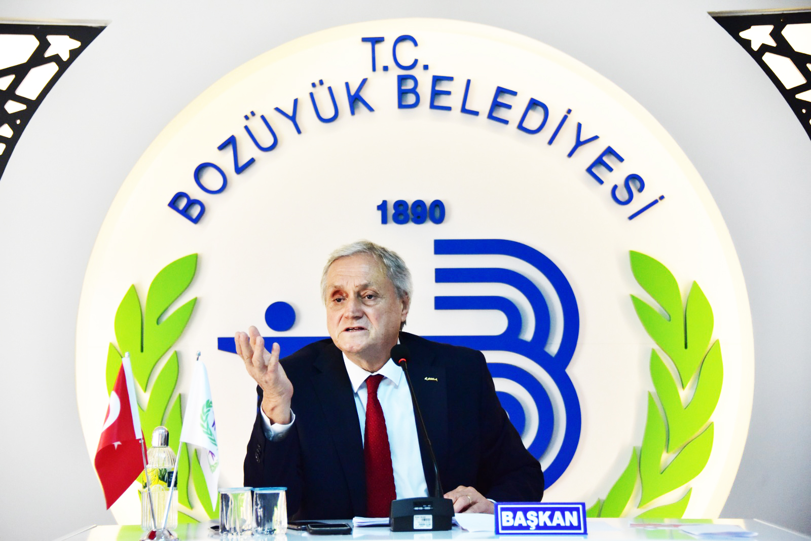 baskan-bakkalcioglu-hemzemin-gecitler-ile-ilgili-yapilan-calismalar-hakkinda-bilgi-verdias1.jpeg