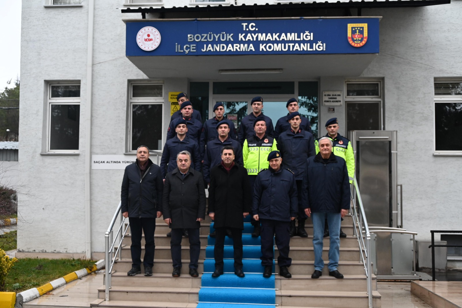 bsk-vali-kaymakam-vitraspor-mac-itfaiye-ve-jandarma-ziyaretleri-29-12-2024-17.jpeg