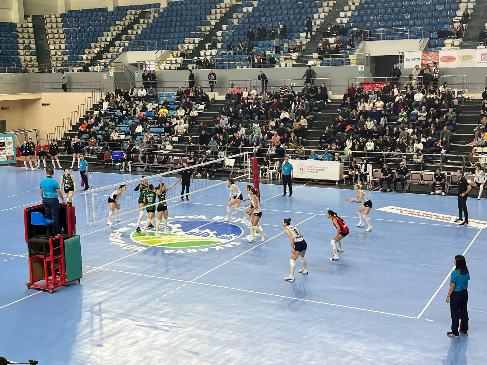 bsk-voleybol-15-hafta-sakarya-11-01-2025-7.jpeg